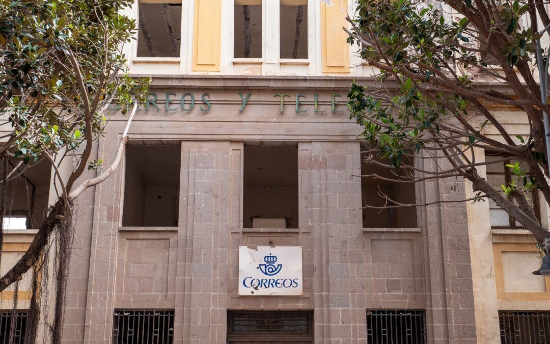 Somos Melilla denuncia la paralización de la obra del antiguo edificio de Correos